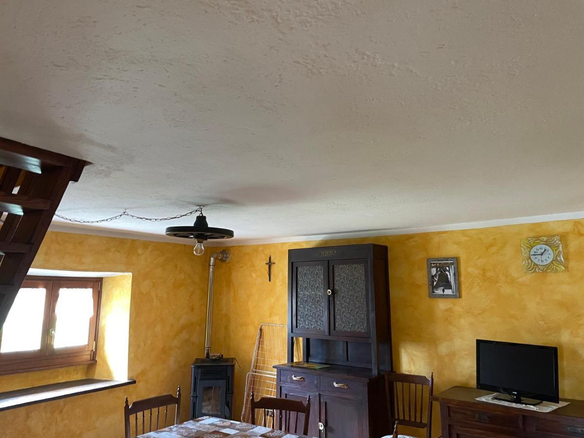 Casa Vacanze La Carbunera Vila Domodossola Exterior foto